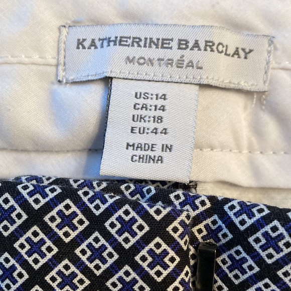 Women size 14 patterned capri/ankle pants. - Picture 3 of 5